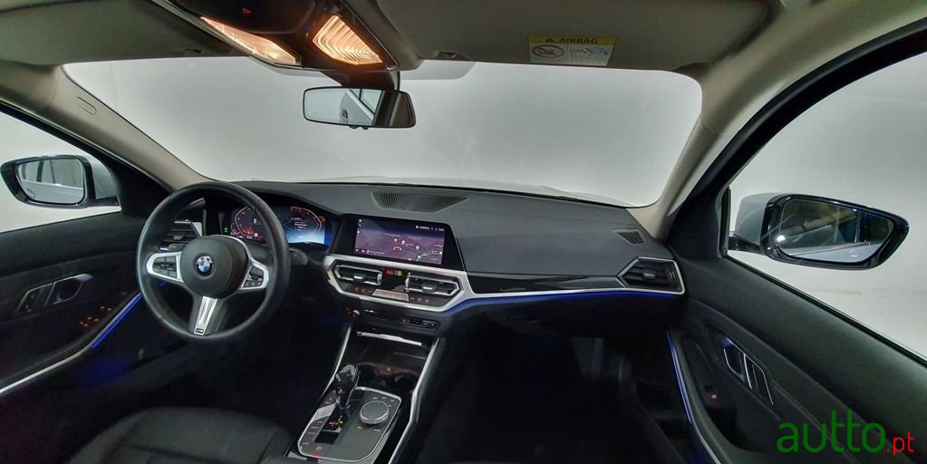 2019' BMW 320 photo #2