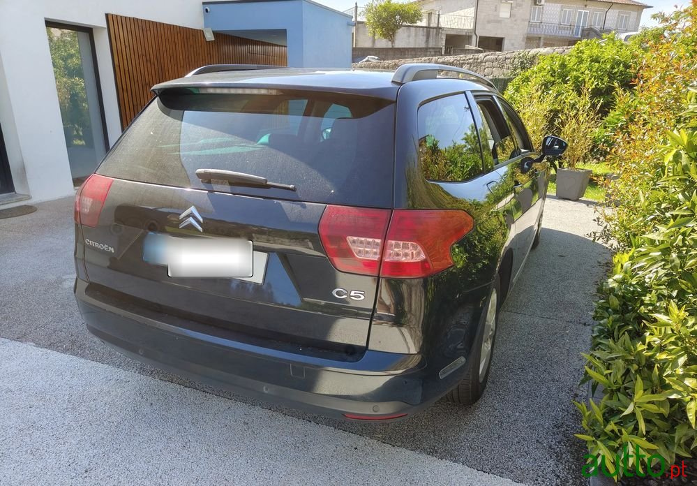 2009' Citroen C5 Tourer photo #3
