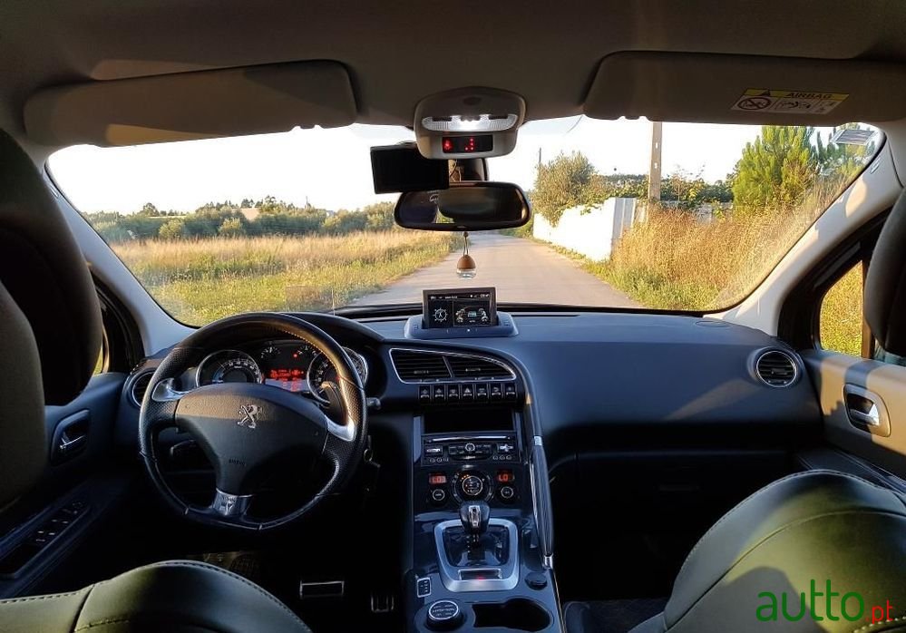 2014' Peugeot 3008 photo #3