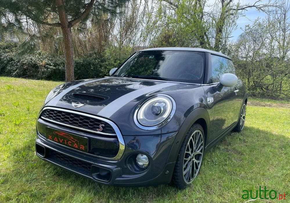 2016' MINI 3 Portas Cooper S photo #1