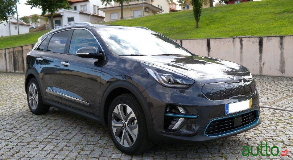 2018' Kia Niro photo #2