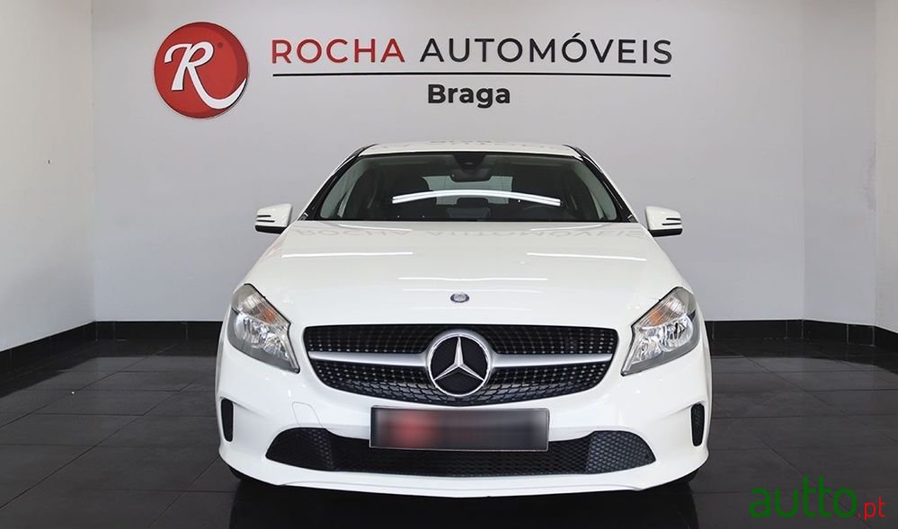 2016' Mercedes-Benz Classe A photo #2