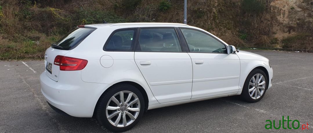 2011' Audi A3 Sportback photo #4