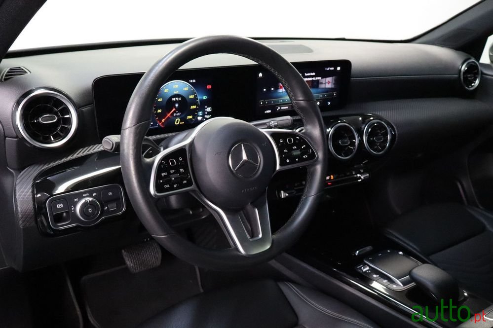 2021' Mercedes-Benz Classe A E photo #4