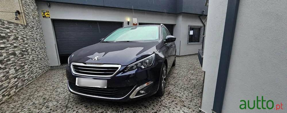 2017' Peugeot 308 Sw photo #1