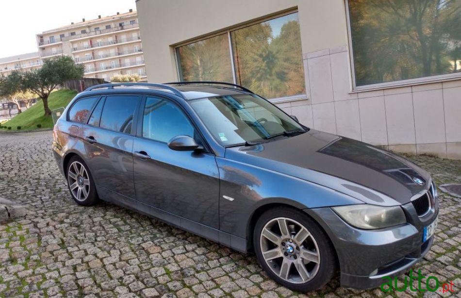 2006' BMW 320 D Touring photo #2
