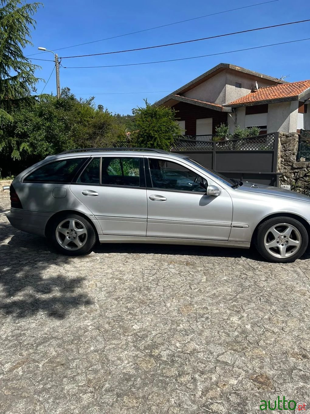 2002' Mercedes-Benz C-220 photo #2