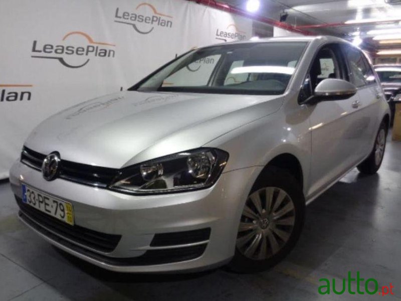 2014' Volkswagen Golf 1.6 Tdi Trendline photo #2