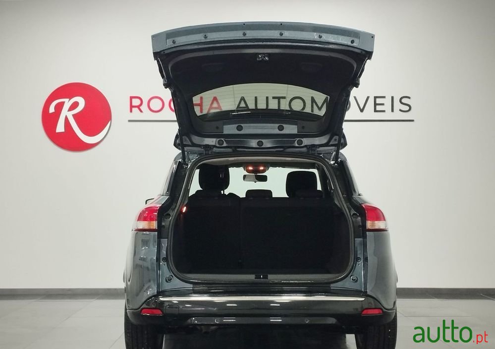 2018' Renault Clio Sport Tourer photo #5