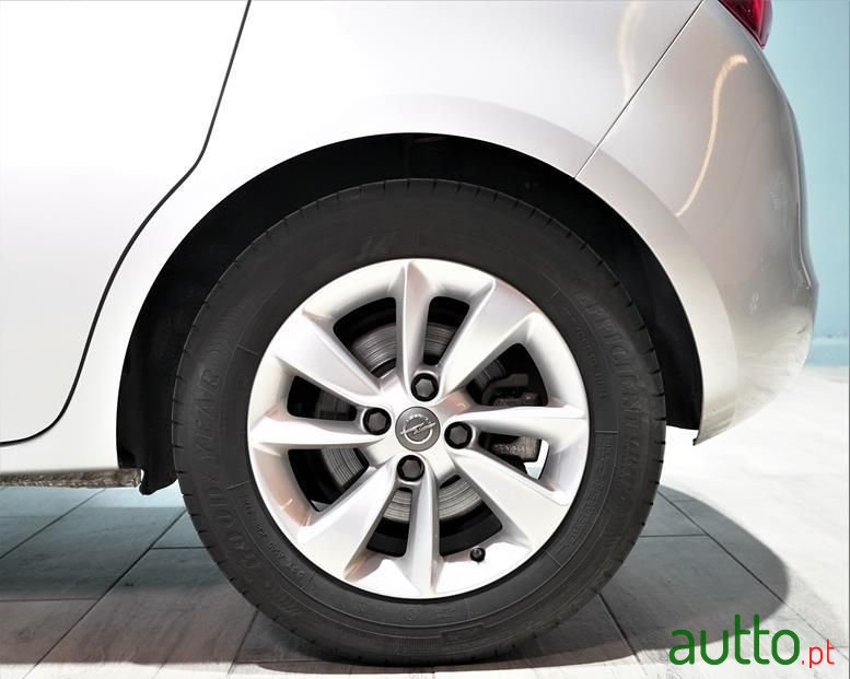 2017' Opel Corsa photo #6