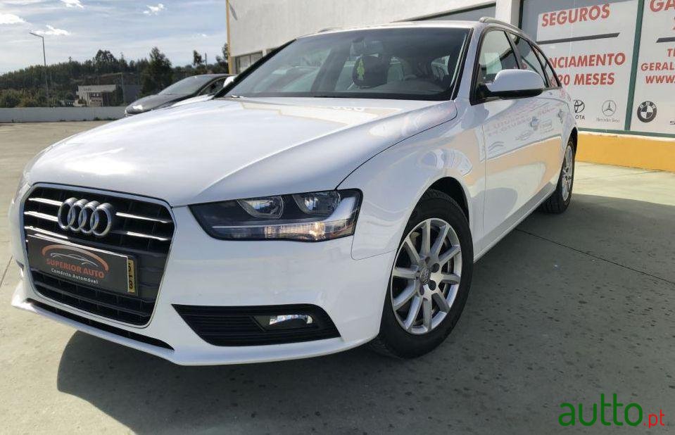 2015' Audi A4 Avant photo #2