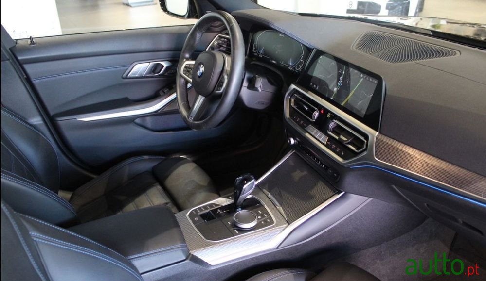 2020' BMW 330 photo #5