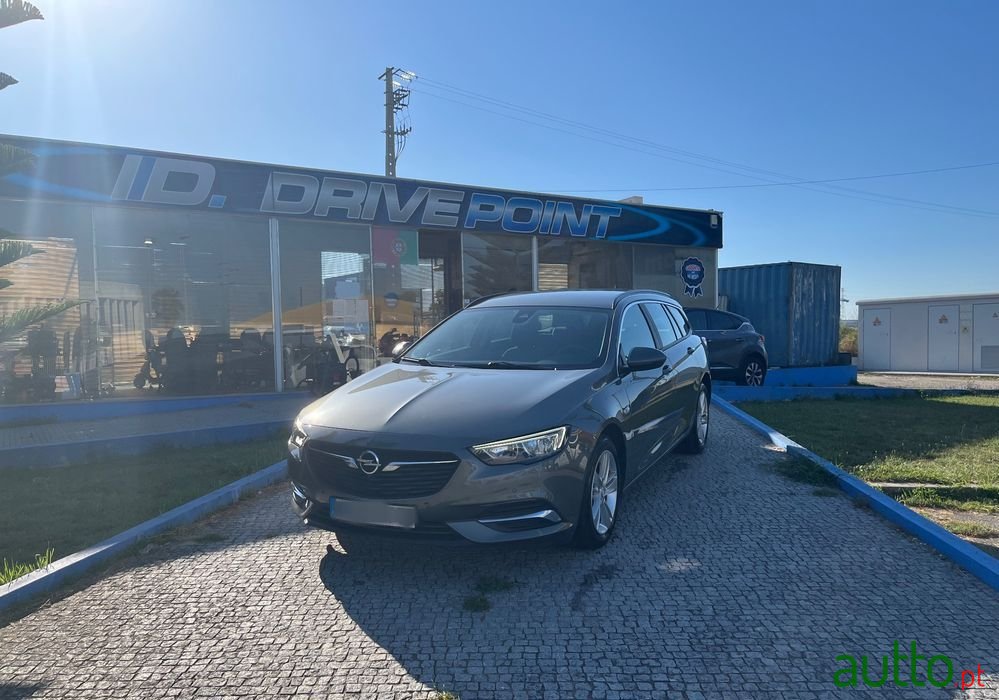2019' Opel Insignia Sports Tourer photo #2