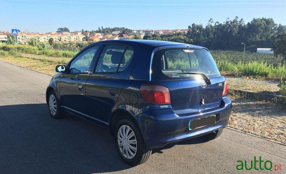 2001' Toyota Yaris Vvt-I photo #2