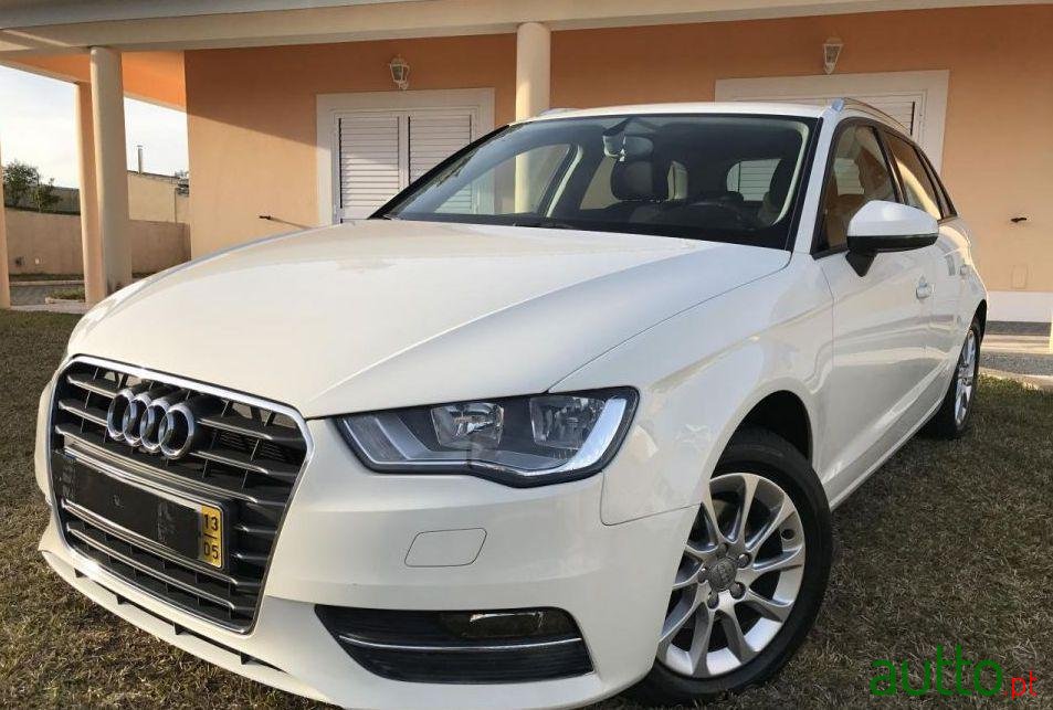 2013' Audi A3 Sportback photo #1