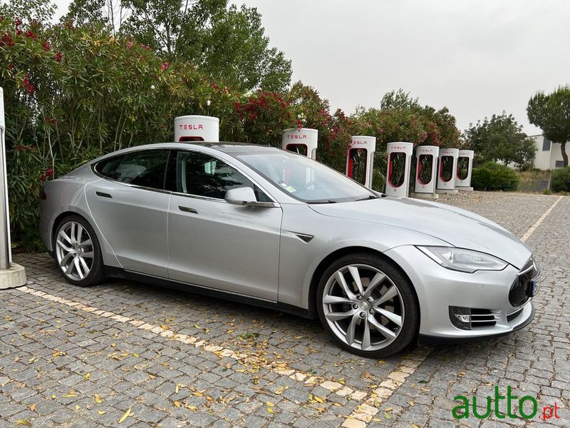 2013' Tesla Model S 85 Perfomance photo #1