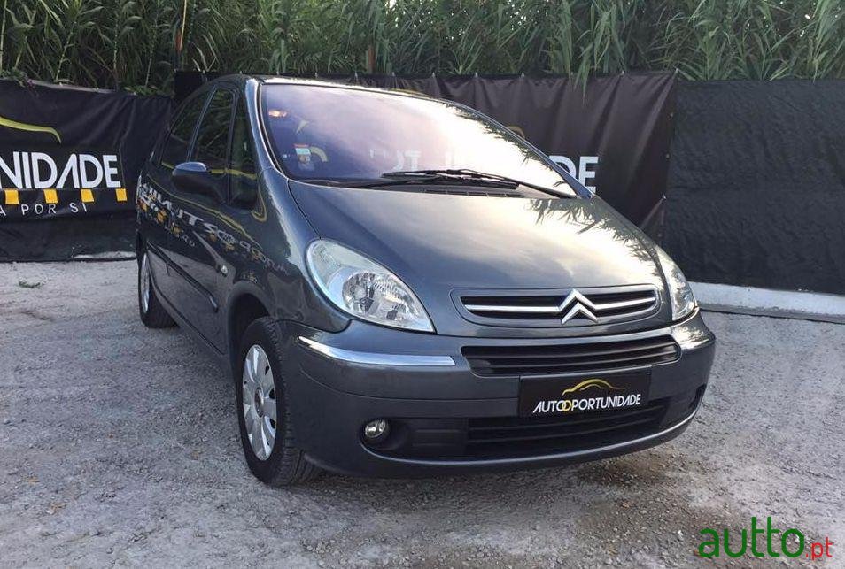2005' Citroen Xsara Picasso photo #2