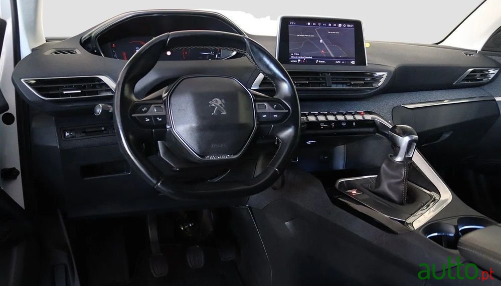 2018' Peugeot 3008 photo #4