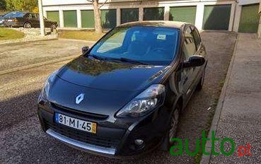 2011' Renault Clio 1.2 16V Dynamic S photo #1