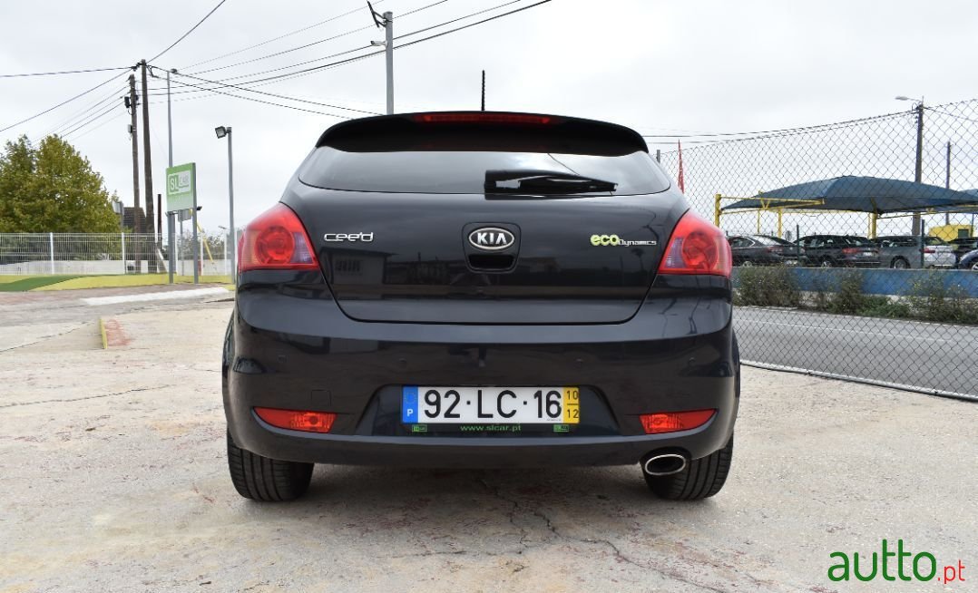 2010' Kia Ceed photo #4