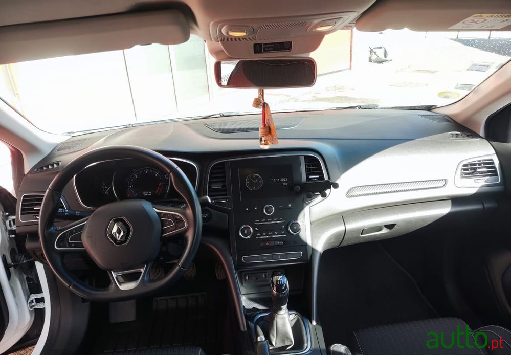 2020' Renault Mégane Sport Tourer photo #6