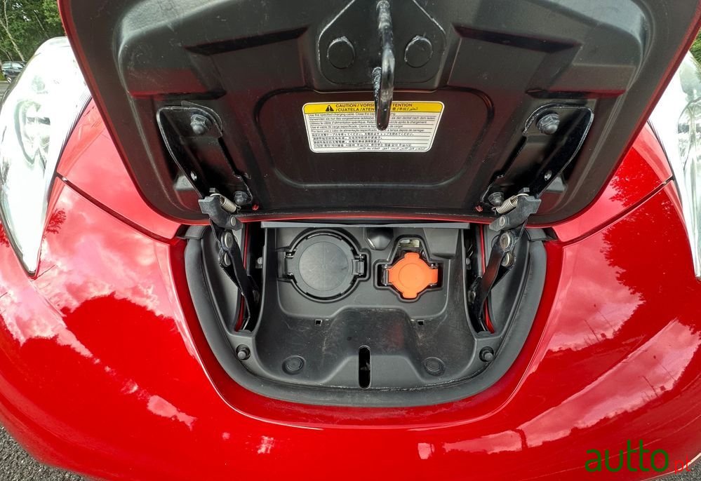 2016' Nissan Leaf photo #6