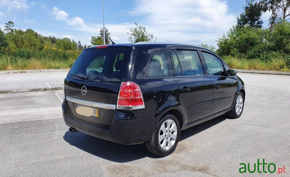 2008' Opel Zafira photo #3