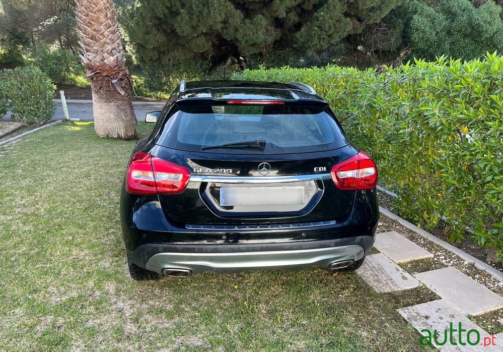 2014' Mercedes-Benz GLA 200 Cdi Urban photo #1