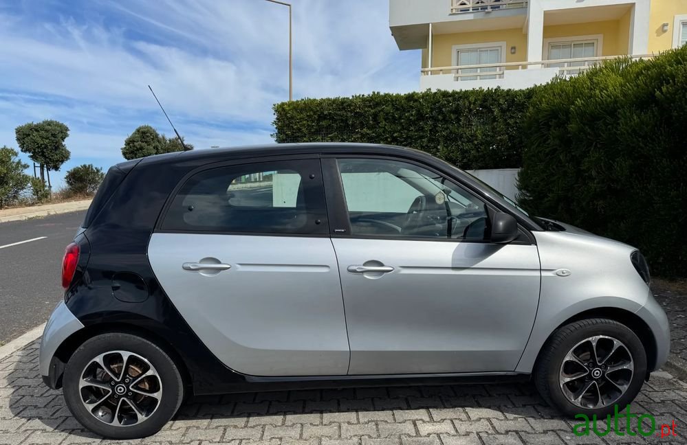 2017' Smart Forfour photo #5