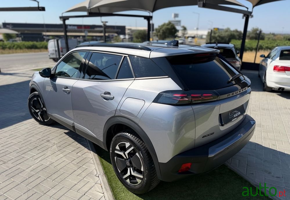 2024' Peugeot 2008 photo #6