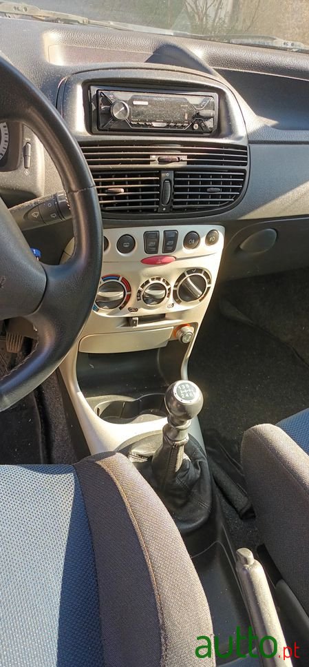 2000' Fiat Punto Sport 16V photo #3