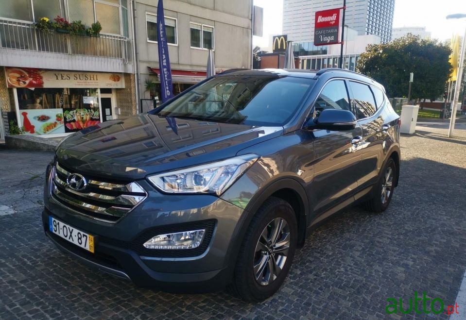 2014' Hyundai Santa-Fe photo #2