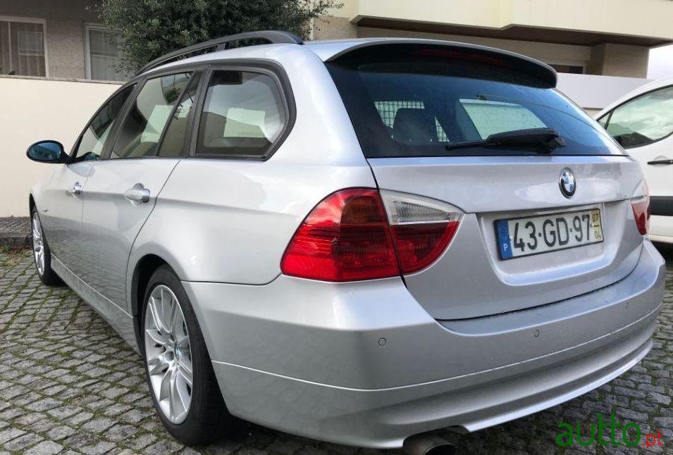 2007' BMW 318 Touring photo #2