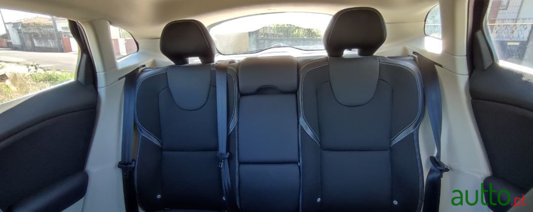 2016' Volvo V40 photo #5