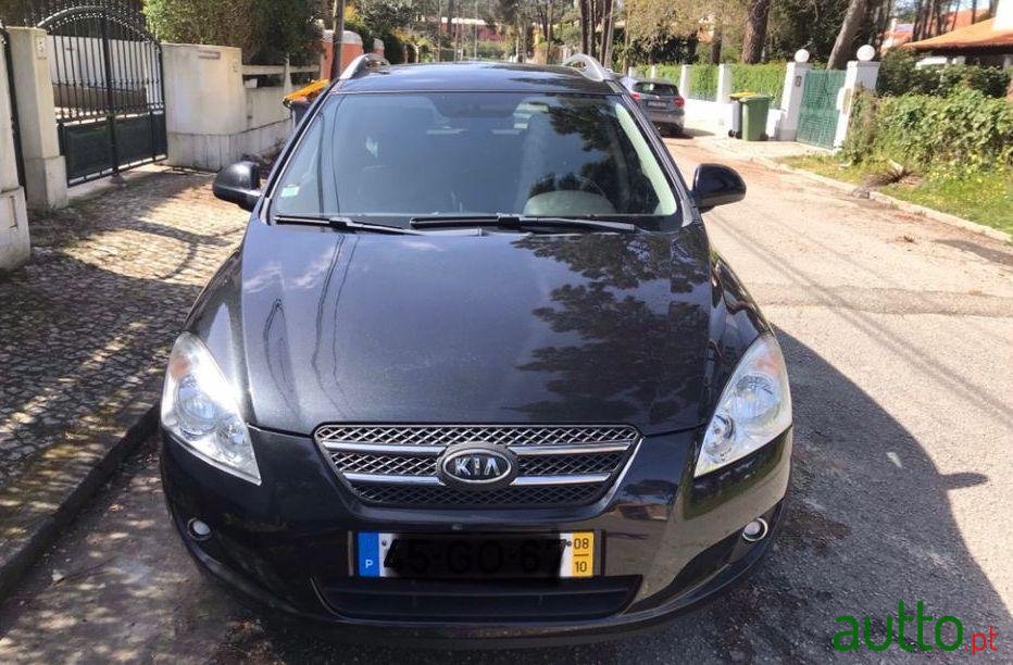 2008' Kia Ceed Sw photo #2