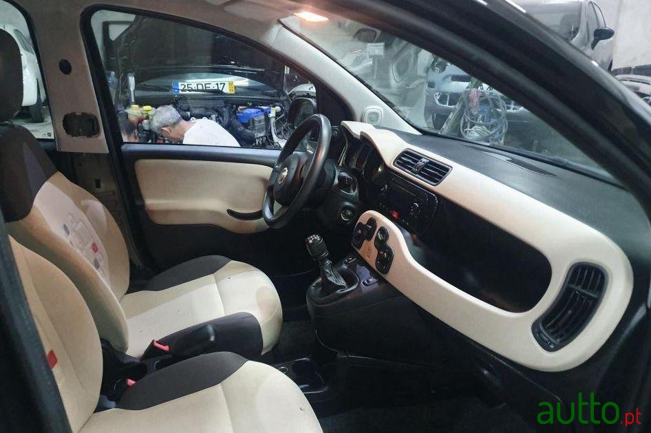 2014' Fiat Panda photo #4