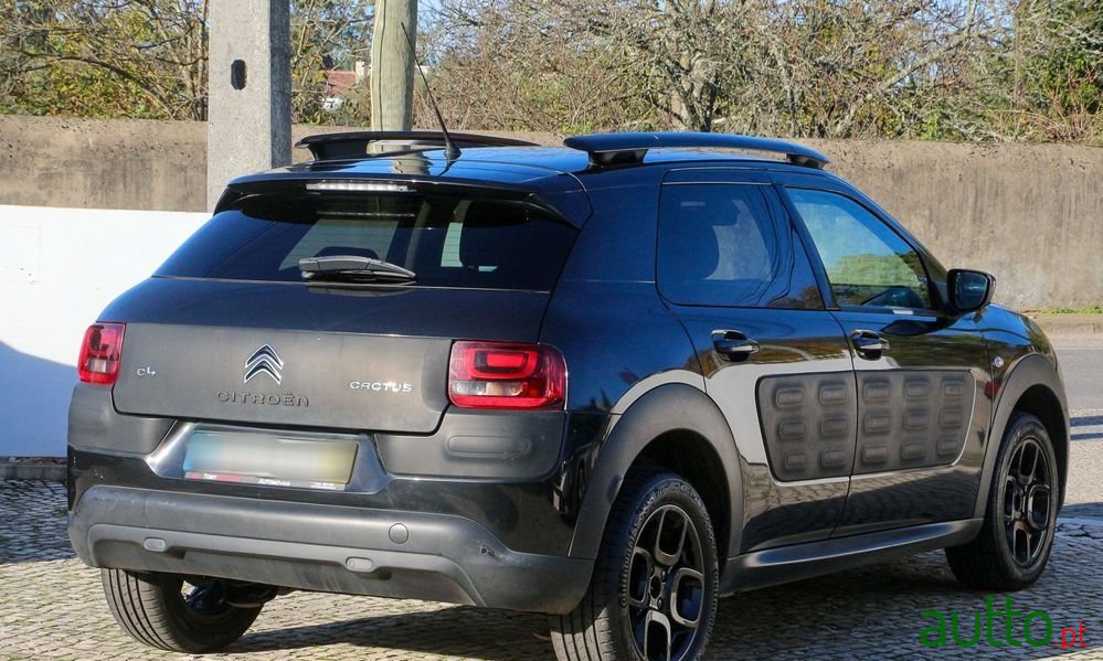 2018' Citroen C4 Cactus photo #3