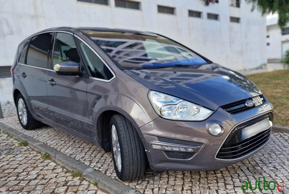 2012' Ford S-Max photo #3