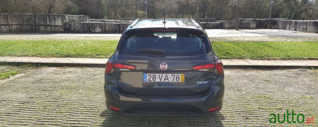 2018' Fiat Tipo Station Wagon photo #4