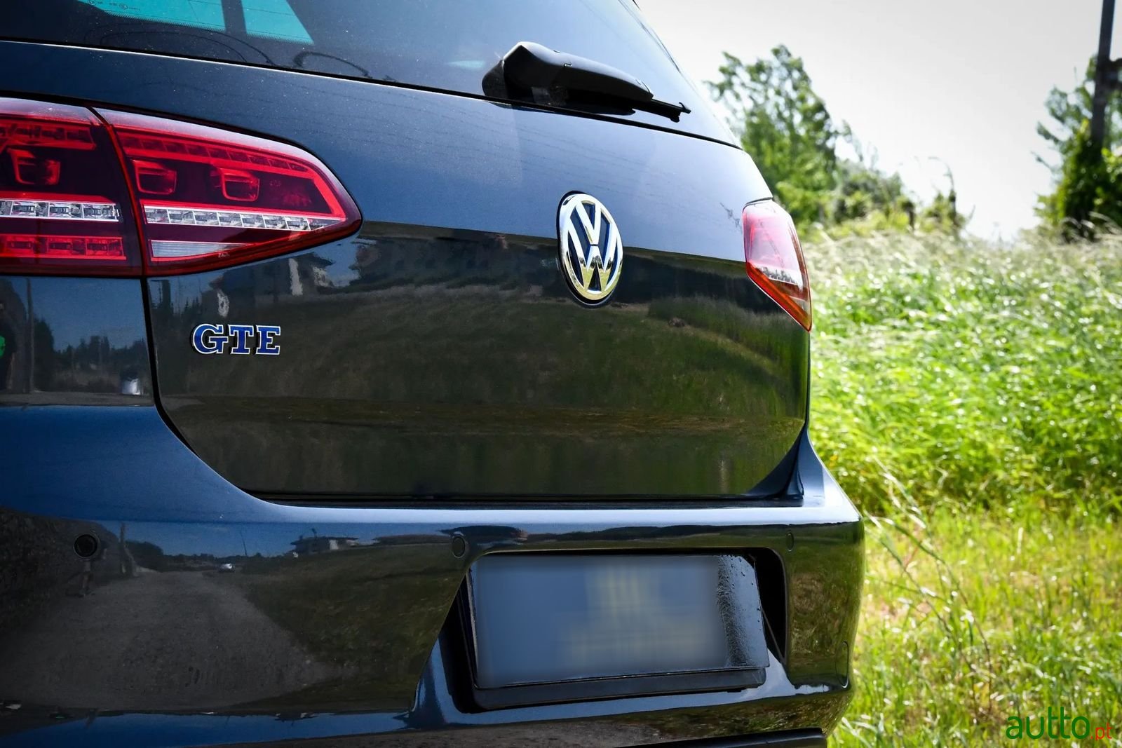 2015' Volkswagen Golf photo #2
