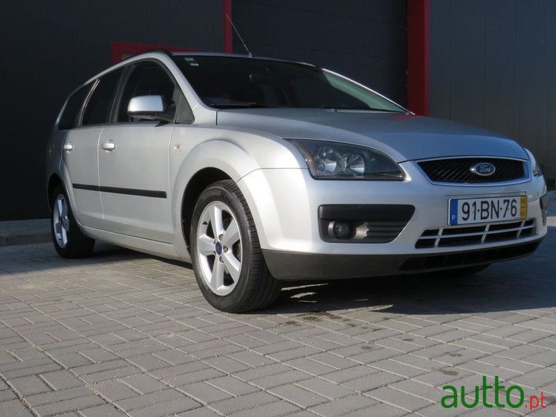 2006' Ford Focus Sw photo #1