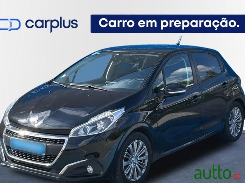 2019' Peugeot 208 photo #1