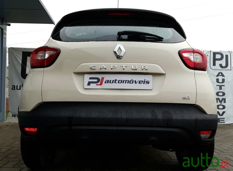 2016' Renault Captur photo #6