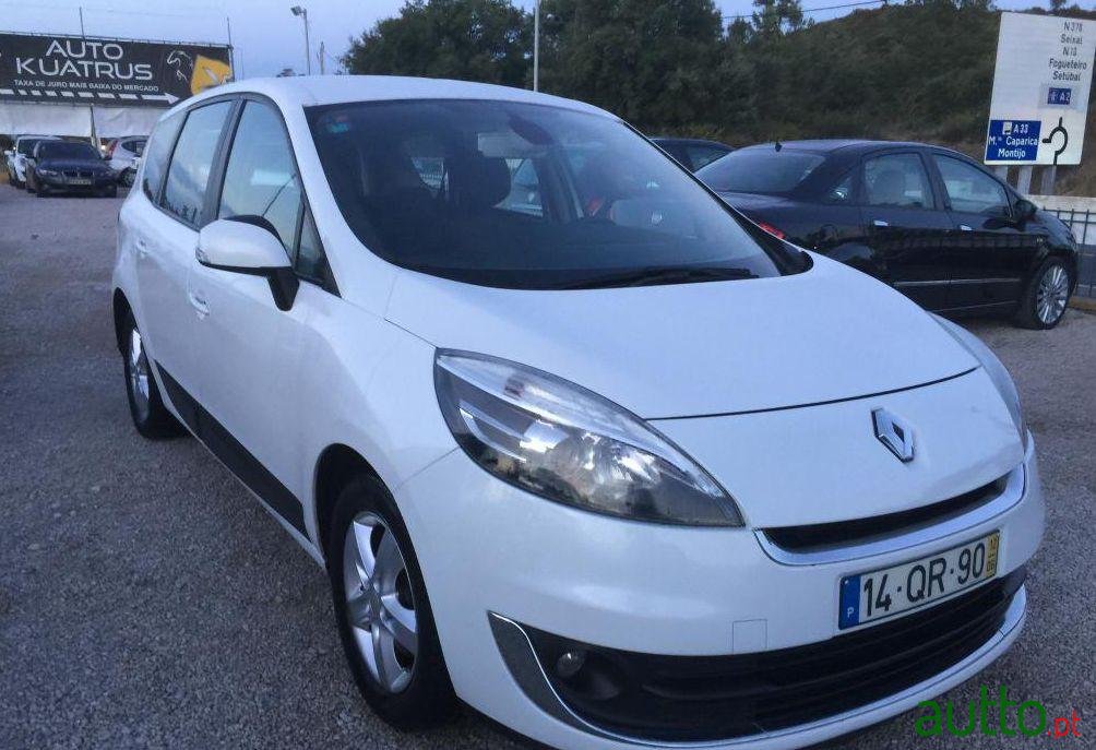 2012' Renault Grand Scenic 1.5 dCi B.Edition 7L EDC photo #1