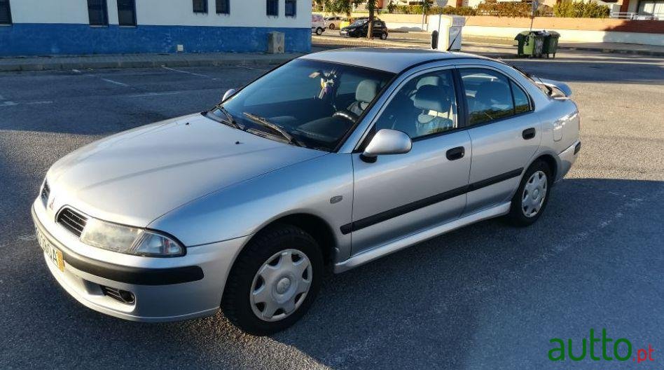 2000' Mitsubishi Carisma photo #3