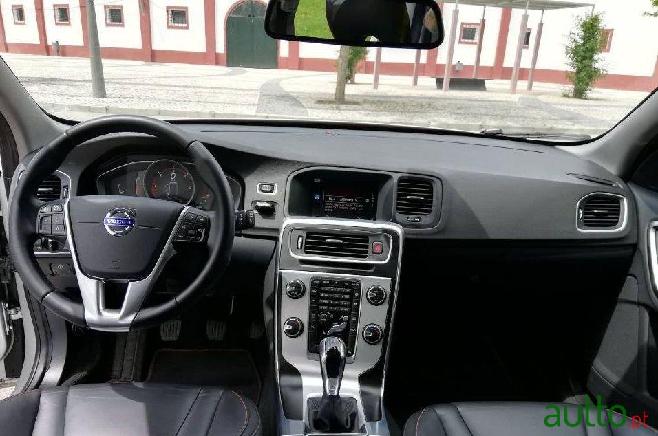 2016' Volvo V60 Ocean Race photo #3