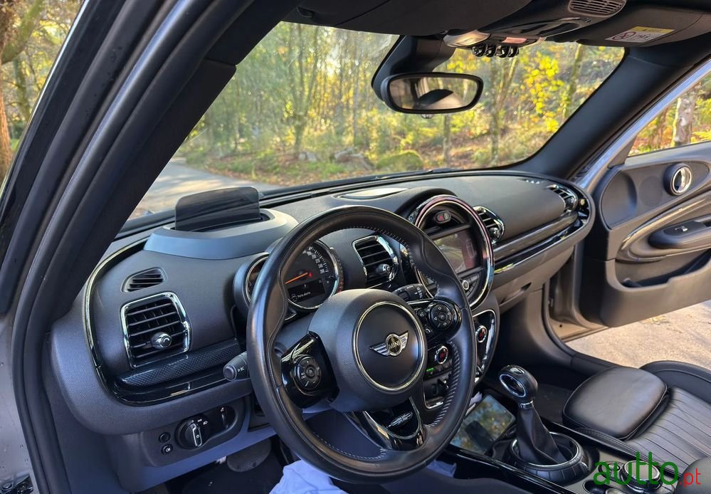 2017' MINI Clubman Cooper Sd photo #6