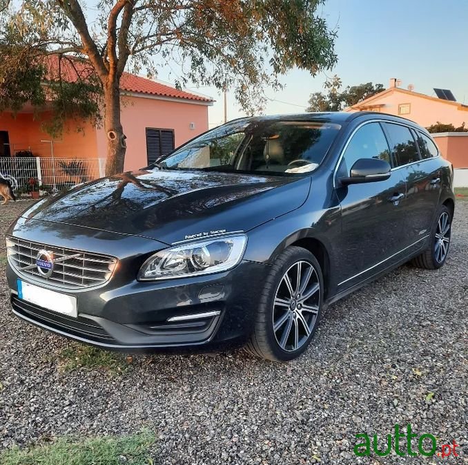 2016' Volvo V60 photo #4