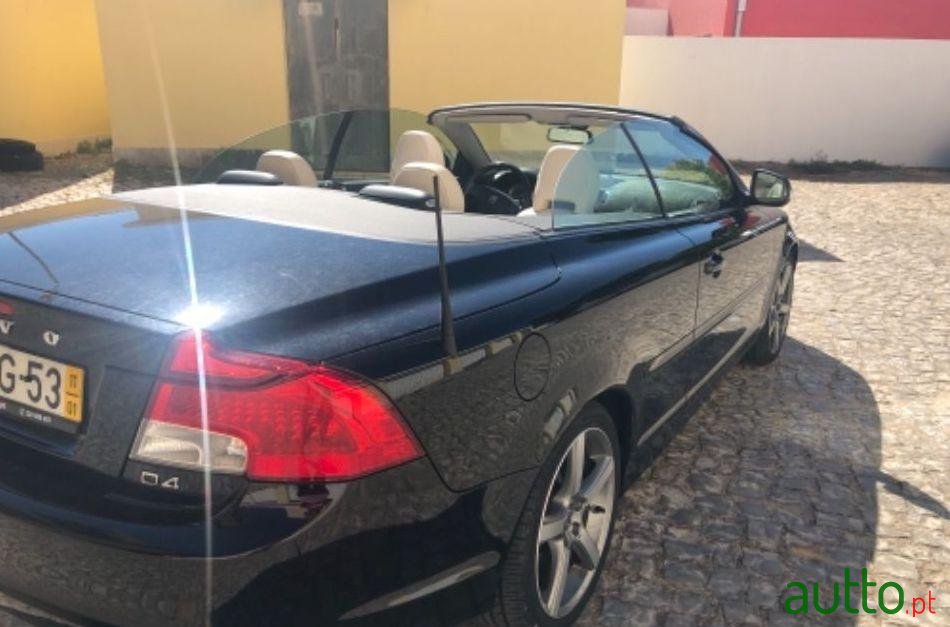 2011' Volvo C70 D4 photo #2