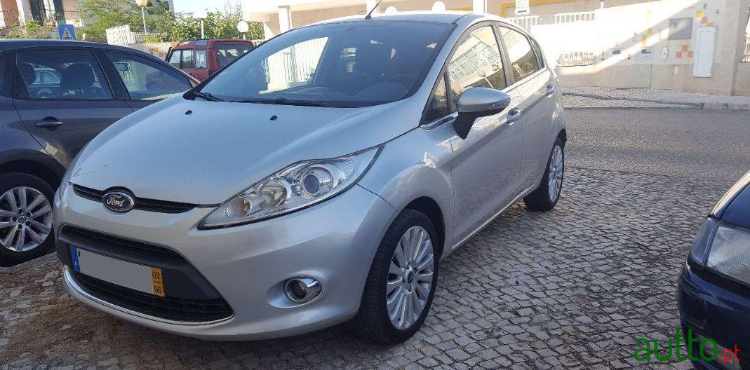 2009' Ford Fiesta Titanium photo #1